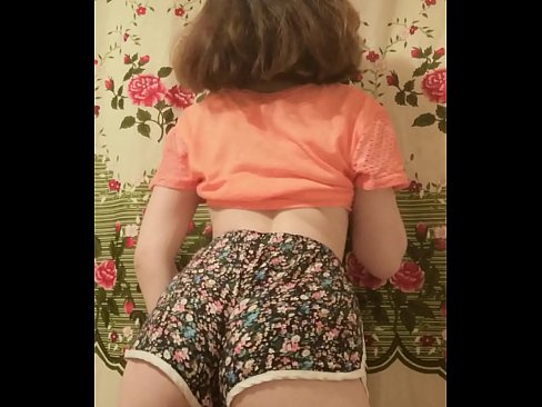 ❤️ מותק צעיר סקסי פושט את המכנסיים הקצרים במצלמה ❌ סרטון אנאלי ב-iw.dickies-shop.ru
